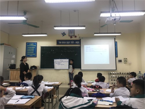 Tiết thi GVDG môn toán : phép cộng có tổng  bằng 100 của cô giáo Hoàng Thị Thu Huyền